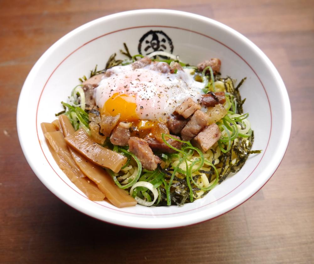 牛かす塩らぁ麺 楽園