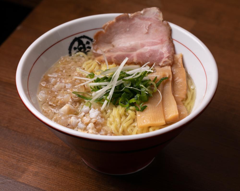 牛かす塩らぁ麺 楽園