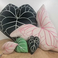 クッションとキーホルダー