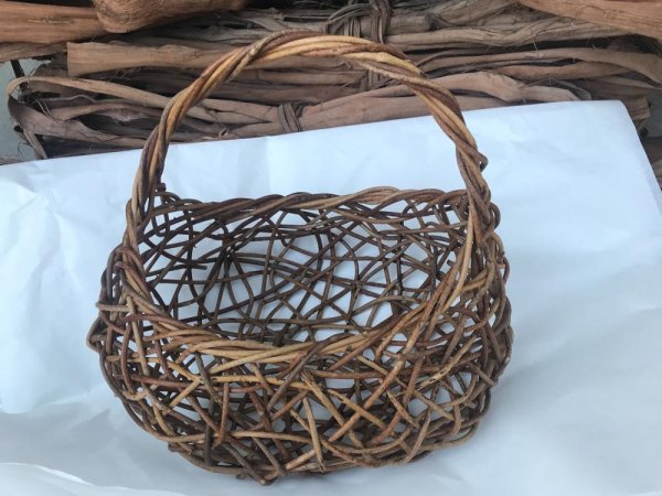 あけび舟形乱れ編み盛り籠