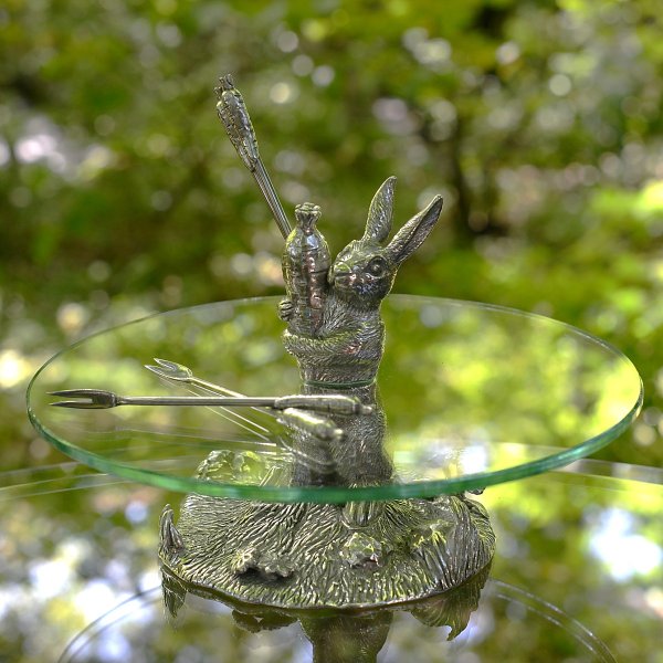 ★NEW★　ケーキスタンド　　　　　　　　　　　ラビットwith フルーツピック