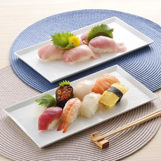 白磁手彫　ハーフトレイ