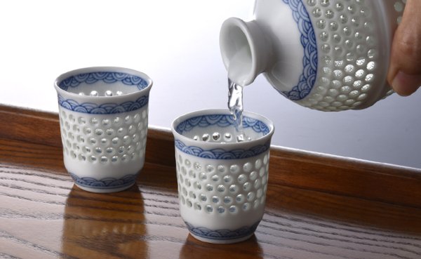 水晶青海波　ぐい吞み