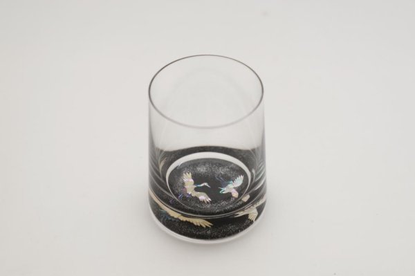 グラス　二羽鶴（貝入）