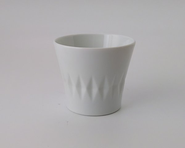 白磁菱彫タンブラー