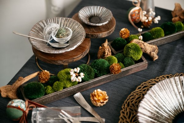 青墨釉　線紋皿